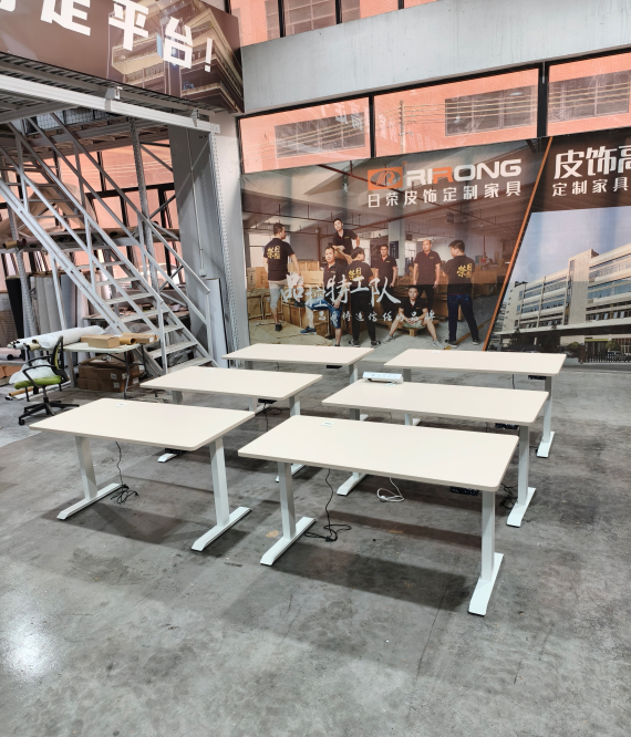 Commercial lift table