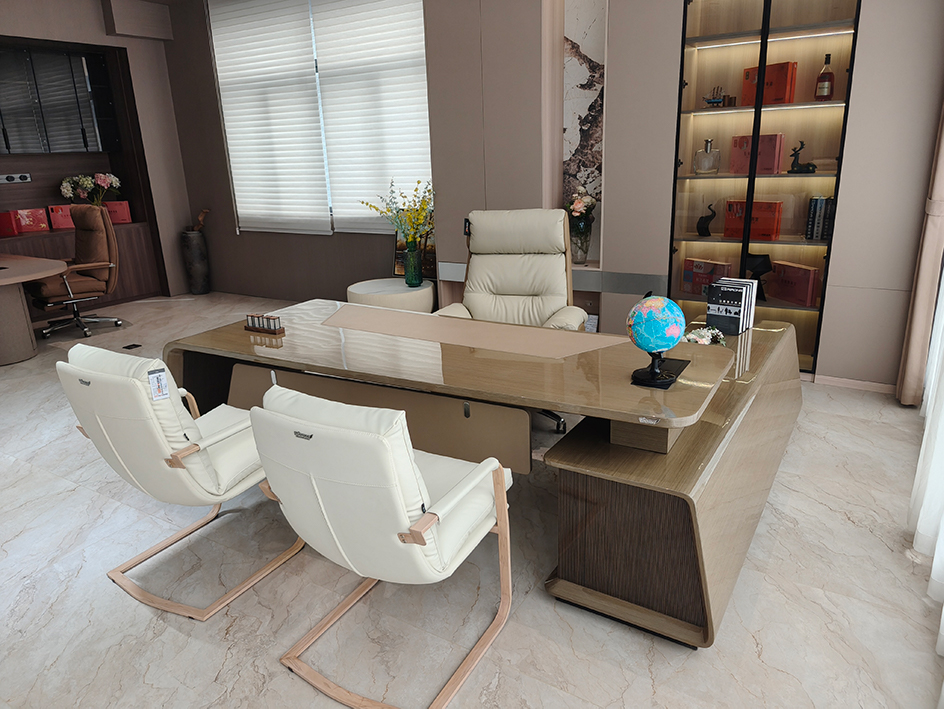 Oren office desk space